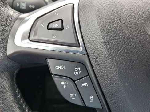 Used 2021 Ford Edge Titanium image 23