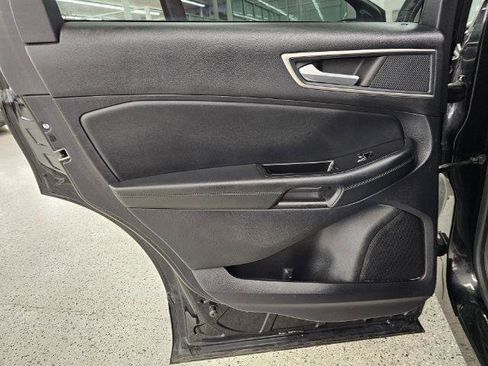 Used 2019 Ford Edge SEL w/ Equipment Group 201A image 28