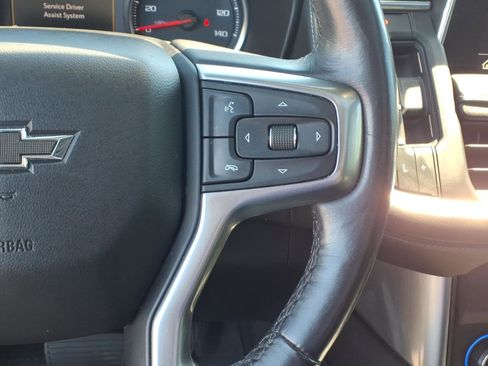 Used 2021 Chevrolet Tahoe Z71 w/ Luxury Package AWD/4WD image 16