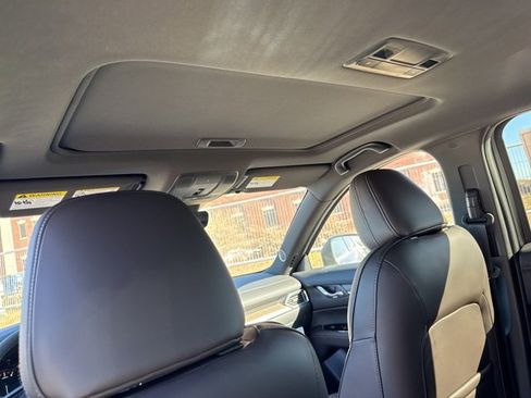 New 2025 MAZDA CX-5 Signature image 9