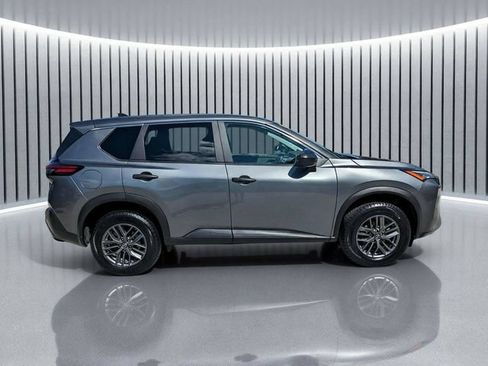 Used 2023 Nissan Rogue S FWD image 3