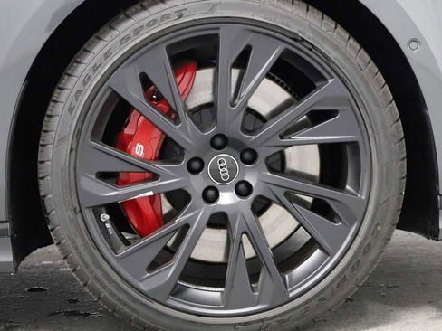 New 2025 Audi S8 image 12