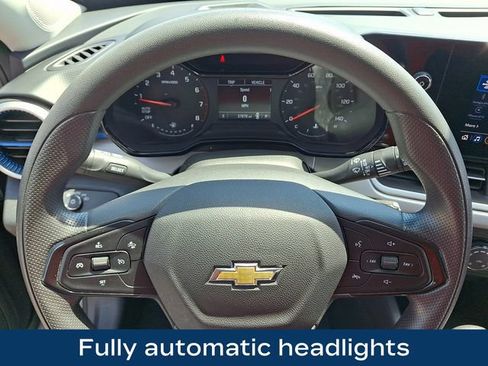 Used 2024 Chevrolet Trax LS FWD image 4
