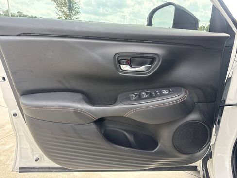 Used 2023 Honda HR-V Sport image 13