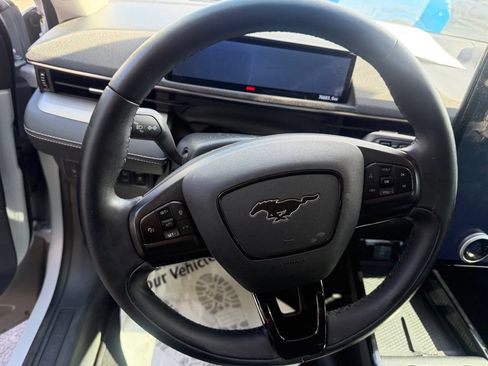 Used 2022 Ford Mustang Mach-E Select RWD image 3
