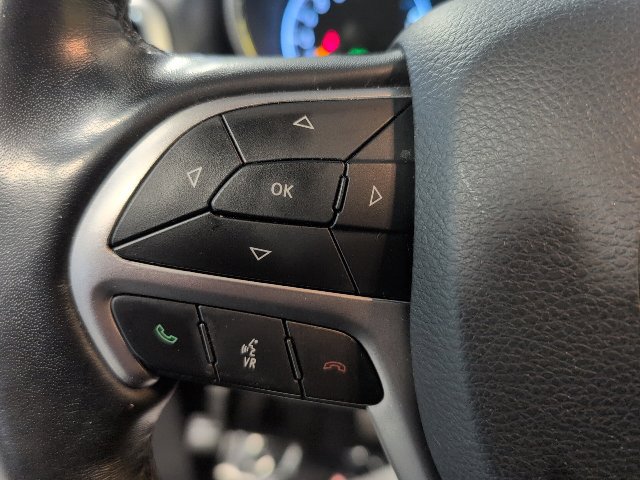 Used 2021 Jeep Grand Cherokee Laredo X AWD/4WD image 18