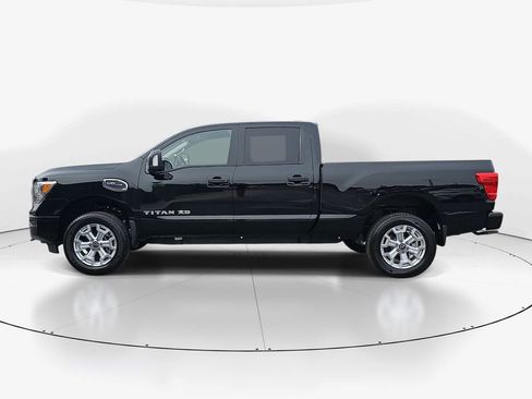 Used 2024 Nissan Titan SV w/ SV Convenience Package image 8