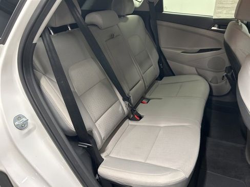 Used 2019 Hyundai Tucson SE image 25