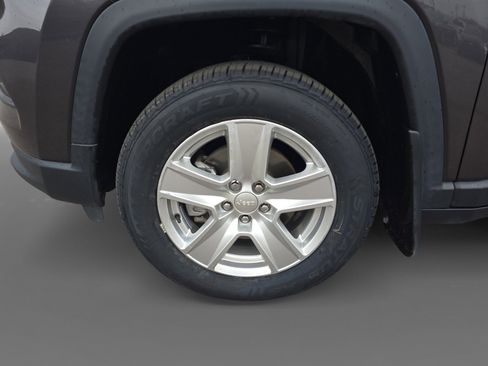 Used 2022 Jeep Compass Latitude w/ Convenience Group image 9