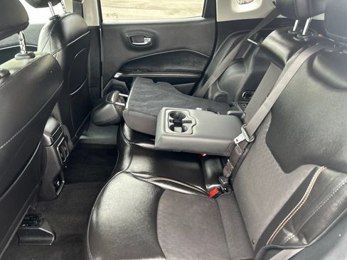 Used 2020 Jeep Compass Latitude w/ Cold Weather Group AWD/4WD image 13