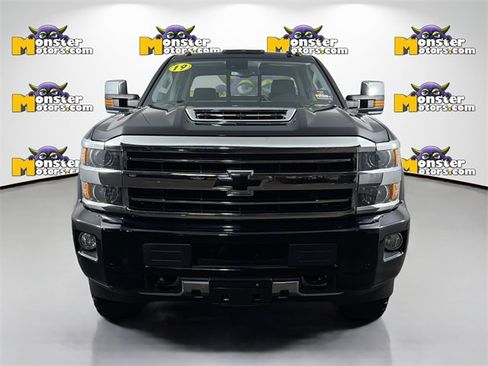 Used 2019 Chevrolet Silverado 2500 High Country image 2