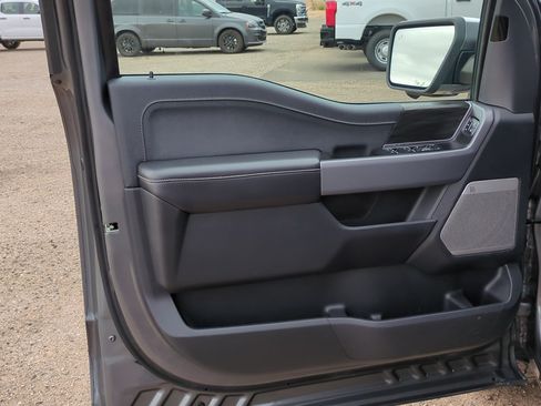 Used 2025 Ford F150 Lariat AWD/4WD image 11