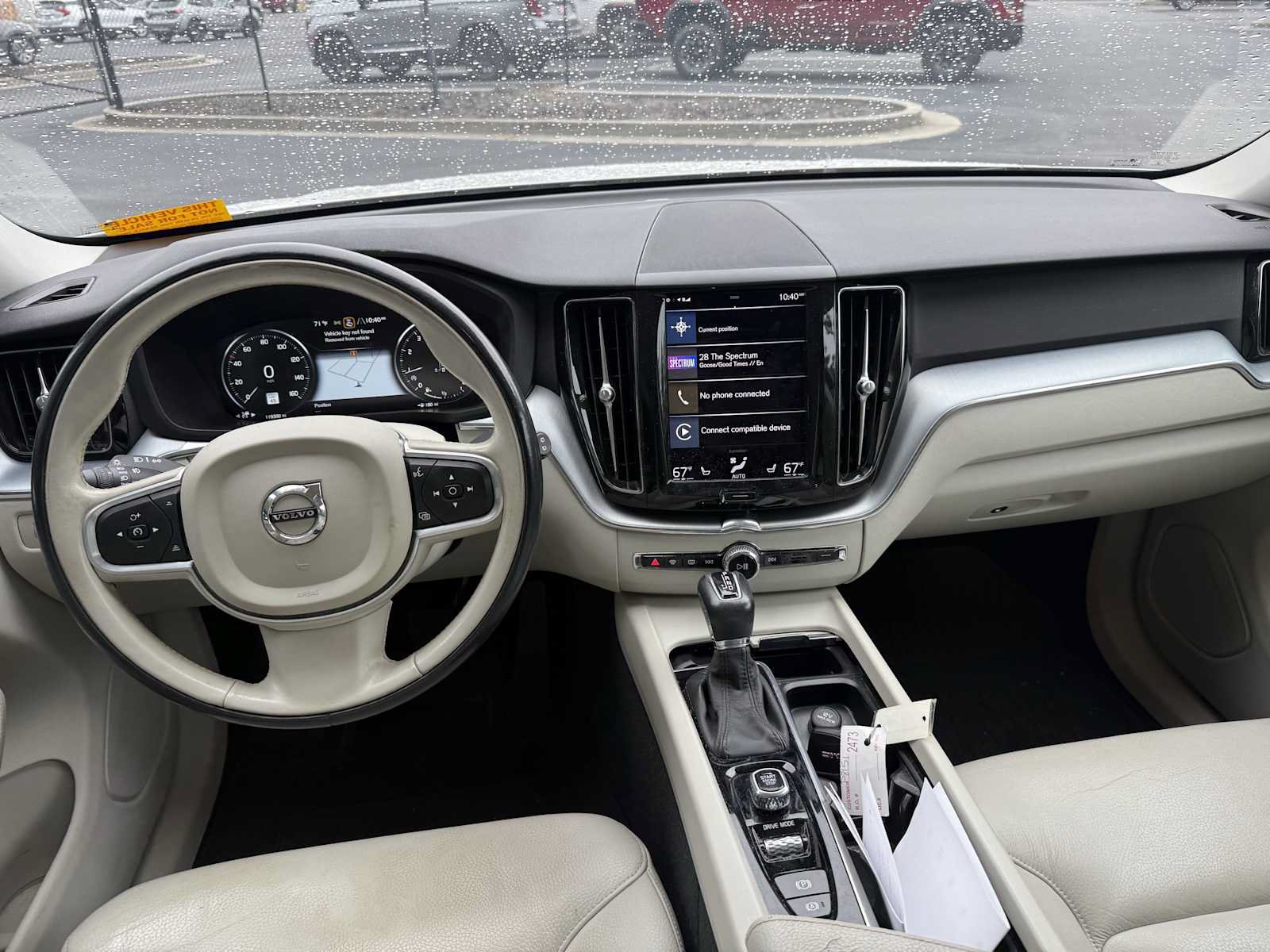 Used 2018 Volvo XC60 T5 Momentum w/ Convenience Package AWD/4WD image 9