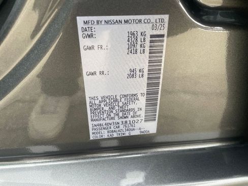 Used 2025 Nissan Altima 2.5 SV image 29