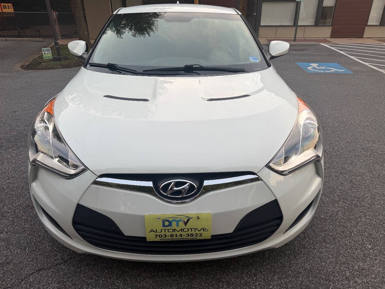 Used 2013 Hyundai Veloster FWD image 7