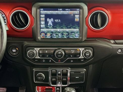 Used 2021 Jeep Wrangler Unlimited Rubicon AWD/4WD image 15