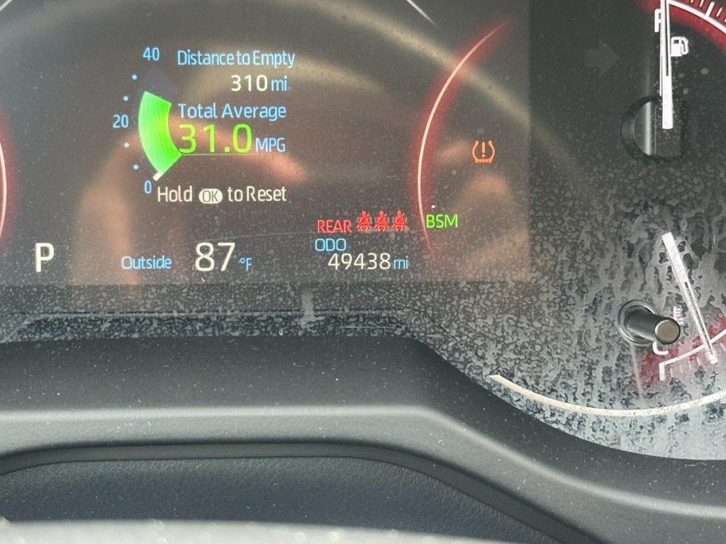 Used 2025 Toyota RAV4 XLE FWD image 29
