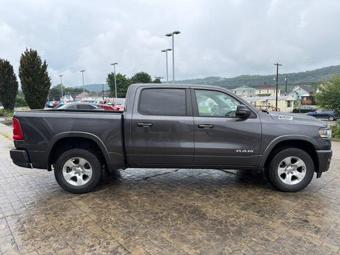 Used 2025 RAM 1500 Big Horn AWD/4WD image 9