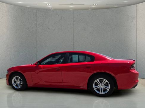 Used 2020 Dodge Charger SXT w/ Leather Interior Group RWD image 8
