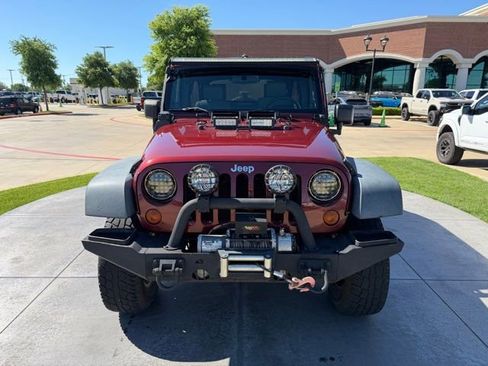 Used 2010 Jeep Wrangler Unlimited Sport image 2