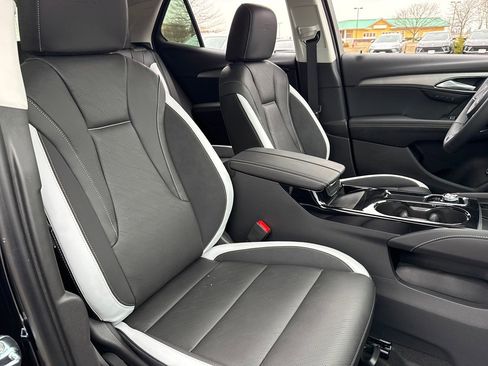 New 2025 Buick Envision Sport Touring image 38
