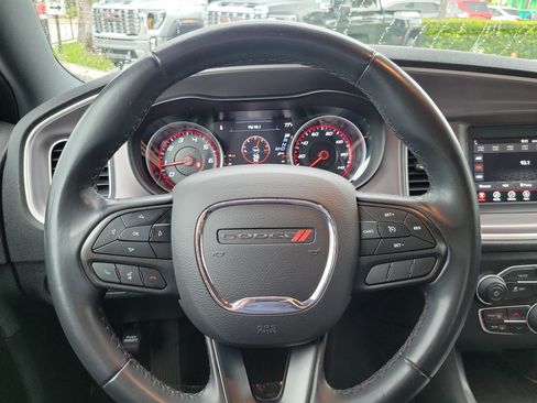 Used 2022 Dodge Charger SXT image 17