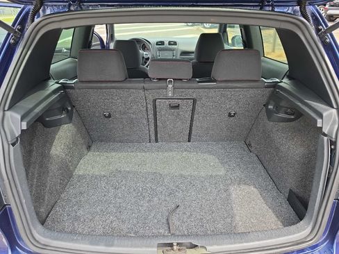 Used 2011 Volkswagen Golf 2-Door FWD image 14