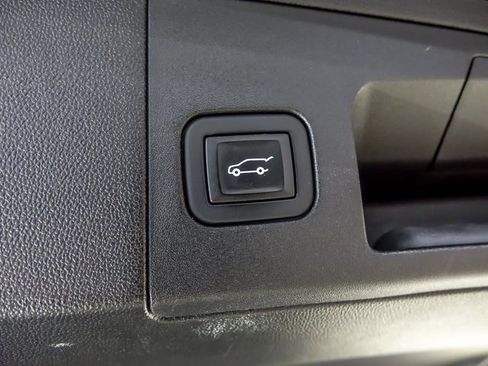 Used 2020 Cadillac XT5 Premium Luxury image 29