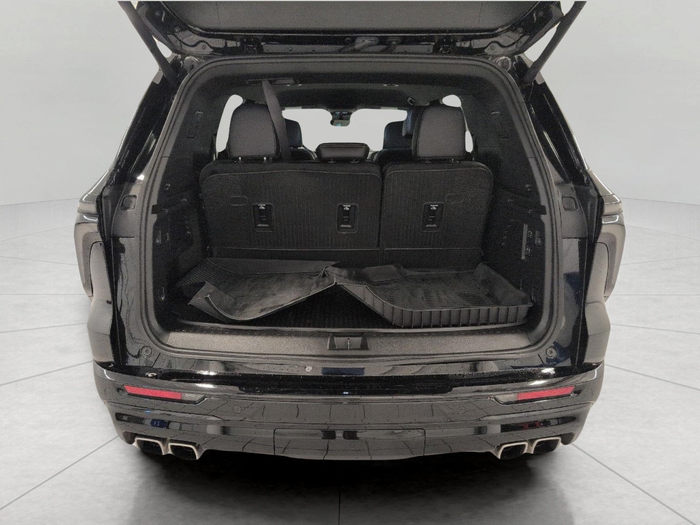 Used 2026 Chevrolet Traverse High Country w/ LPO, Floor Liner Package AWD/4WD image 13
