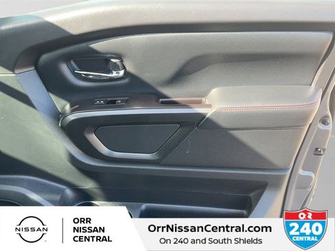 Used 2020 Nissan Titan PRO-4X w/ Pro-4x Convenience Package image 10