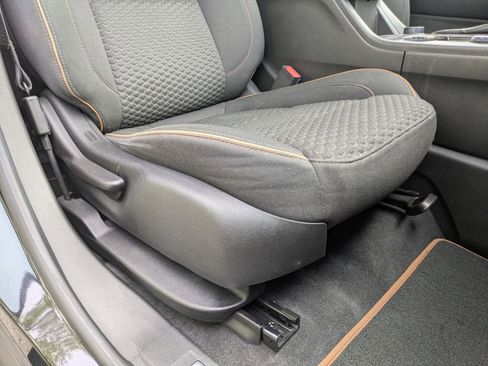 Used 2017 GMC Acadia SLE w/ Driver Alert Package I AWD/4WD image 25