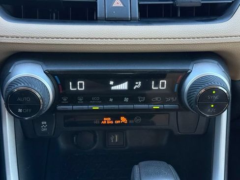 Used 2023 Toyota RAV4 LE AWD/4WD image 21