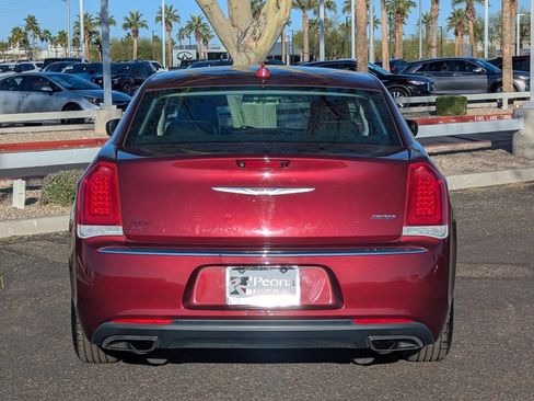 Used 2020 Chrysler 300 Touring L w/ Quick Order Package 2EF image 5