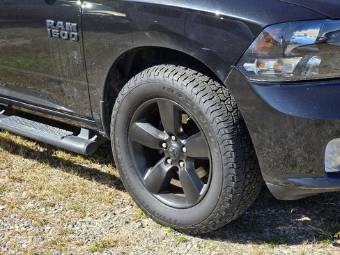 Used 2017 RAM 1500 Express w/ Express Value Package image 6