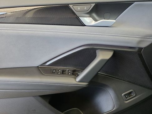 New 2026 Volkswagen Tiguan SE AWD/4WD image 19