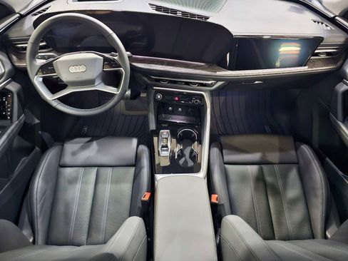 New 2025 Audi Q5 Prestige image 23