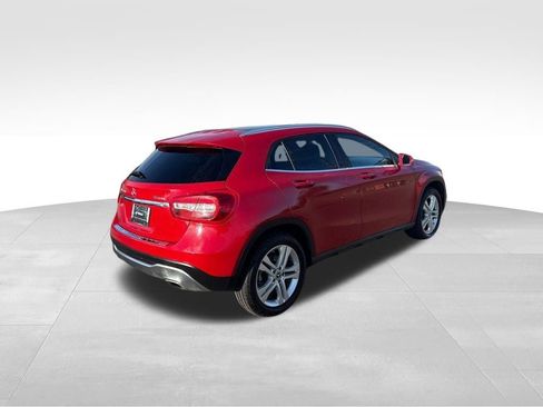 Used 2018 Mercedes-Benz GLA 250 4MATIC image 7