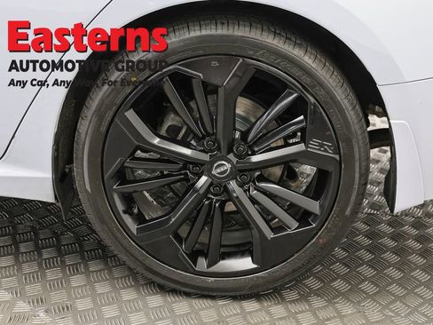 Used 2023 Nissan Altima 2.5 SR FWD image 33