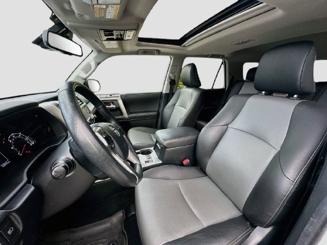 Used 2024 Toyota 4Runner SR5 Premium w/ Moonroof Package AWD/4WD image 21