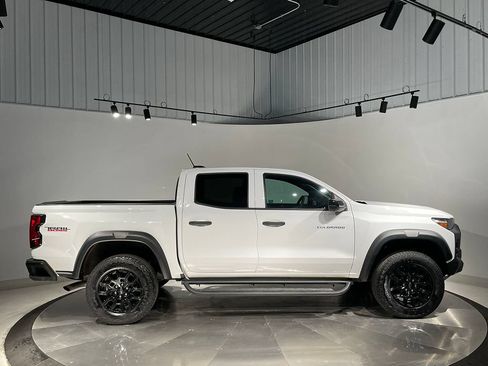 Used 2023 Chevrolet Colorado Trail Boss w/ LPO, Skid Plate Package AWD/4WD image 10