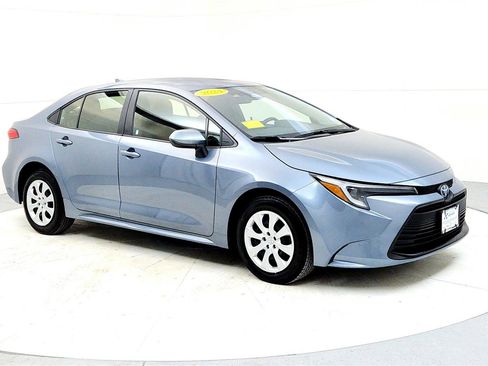 Used 2024 Toyota Corolla LE image 7
