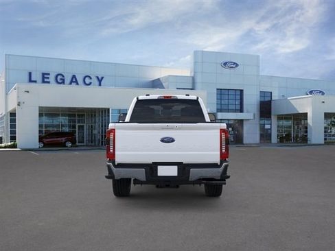 New 2026 Ford F250 Lariat w/ FX4 Off-Road Package AWD/4WD image 5