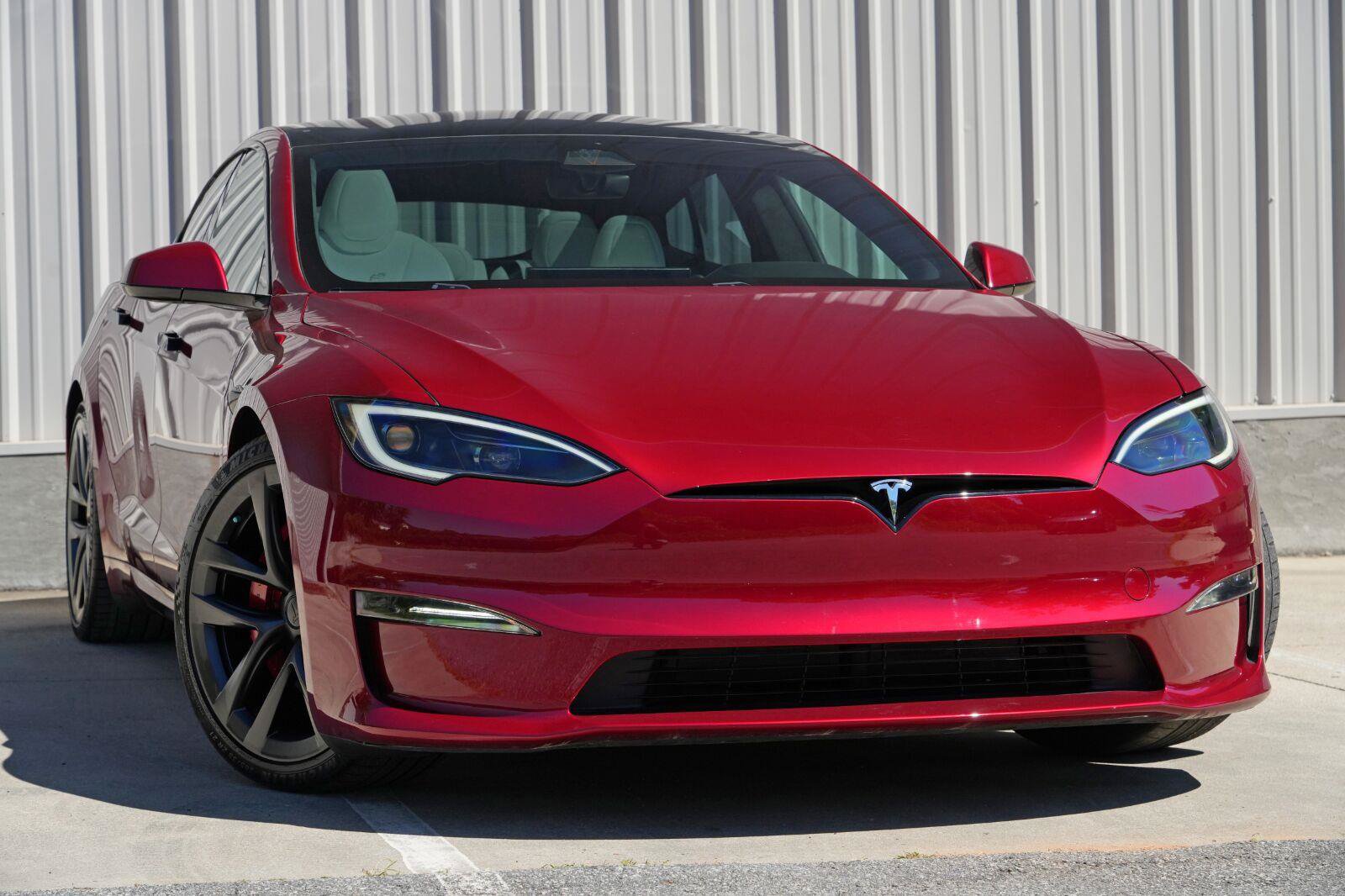 Used 2024 Tesla Model S Plaid AWD/4WD image 3