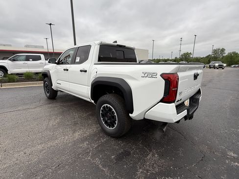 New 2026 Toyota Tacoma TRD Off-Road AWD/4WD image 29