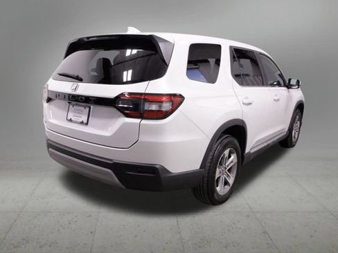 Used 2023 Honda Pilot EX-L image 6