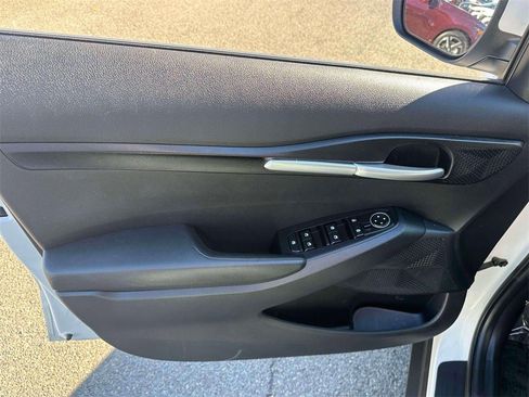 Used 2023 Kia Seltos LX image 14