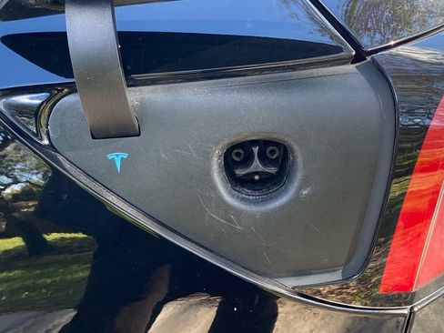Used 2019 Tesla Model 3 Performance image 18
