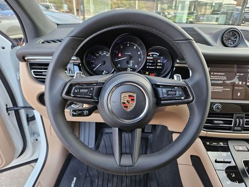 New 2026 Porsche Macan image 15