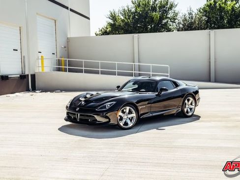 Used 2017 Dodge Viper SRT-10 RWD image 17