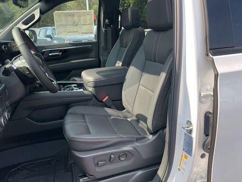 New 2025 Chevrolet Suburban RST w/ Advanced Technology Package image 9